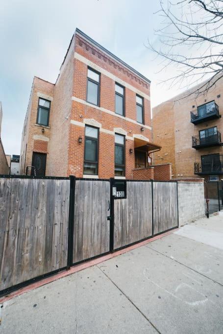 Chicago Mid-Century Gem Steps From United Center Villa Екстериор снимка