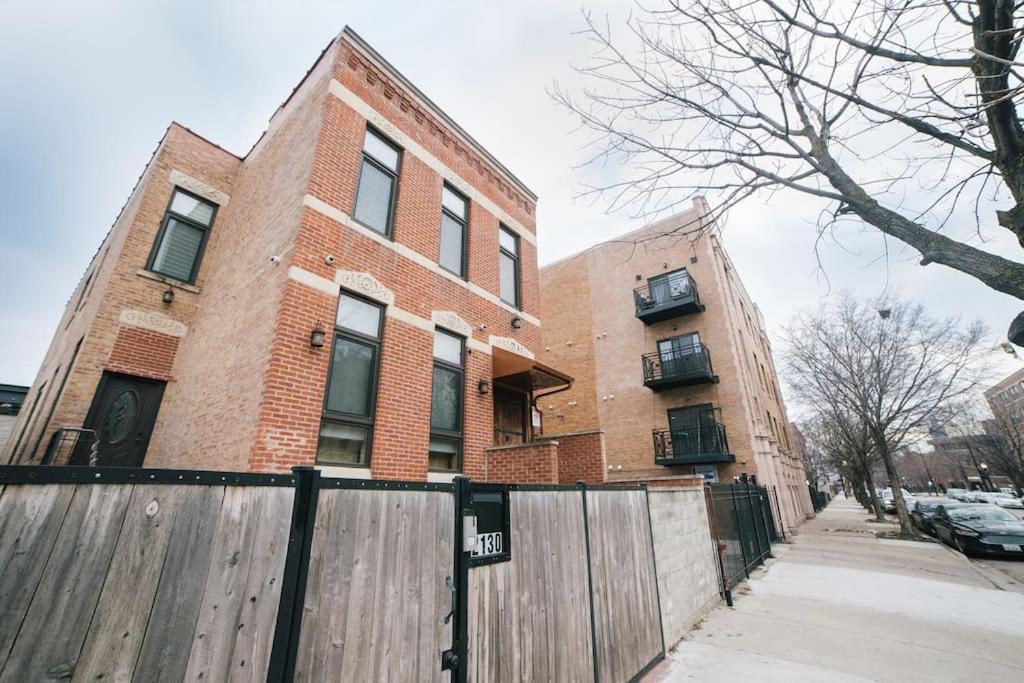 Chicago Mid-Century Gem Steps From United Center Villa Екстериор снимка