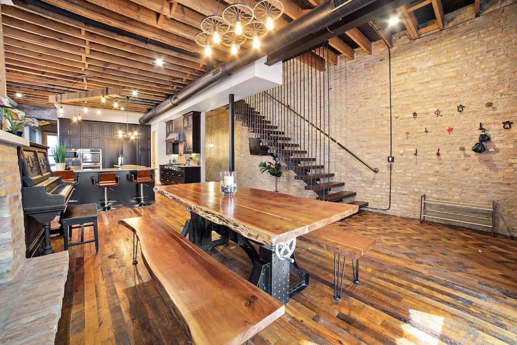 Chicago Mid-Century Gem Steps From United Center Villa Екстериор снимка